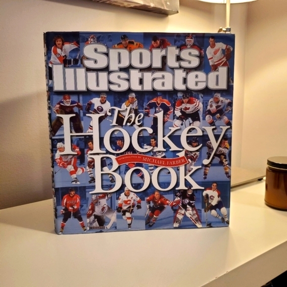 🌺 3/25 The Hockey Book from Sports Illustrated - Picture 16 of 16